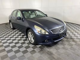 2011 INFINITI G37 X