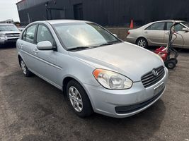 2010 HYUNDAI ACCENT GLS