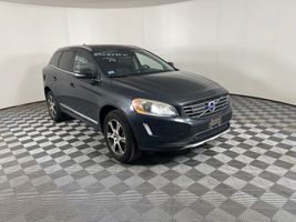 2015 VOLVO XC60 T6 PLATINUM