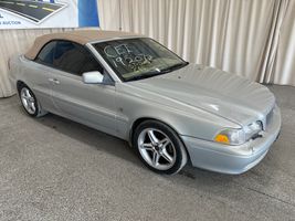 2001 VOLVO C70 