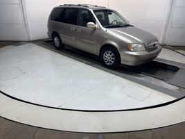 2005 KIA SEDONA LX