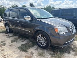 2016 CHRYSLER TOWN & COUNTRY TOURING L