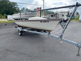  BOSTON WHALER HARPOON 