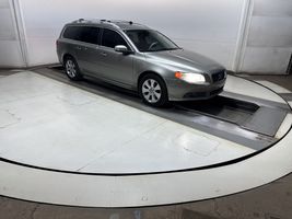 2008 VOLVO V70 