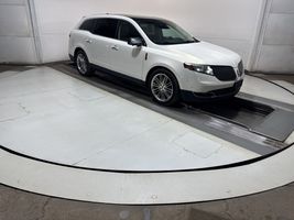 2013 LINCOLN MKT 