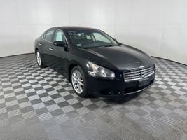 2010 NISSAN MAXIMA S