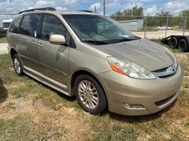 2007 TOYOTA SIENNA