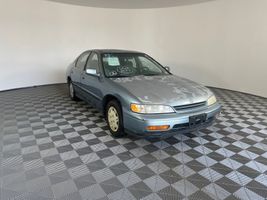 1995 HONDA ACCORD LX