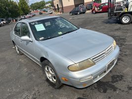1995 NISSAN ALTIMA 