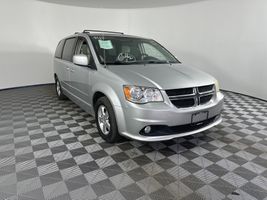 2011 DODGE GRAND CARAVAN CREW