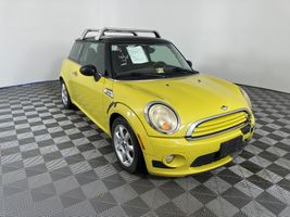 2010 MINI COOPER 