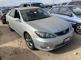 2005 TOYOTA CAMRY SE