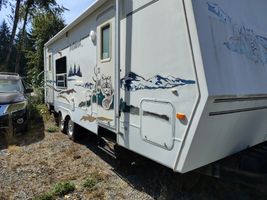 2005 FOREST RIVER INC (FOREST RIVER-CALIFORNIA/OREGON) WILDCAT 