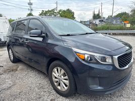 2017 KIA SEDONA LX