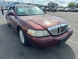 2003 LINCOLN TOWN CAR SIGNATURE