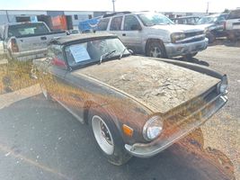 1971 TRIUMPH CAR 