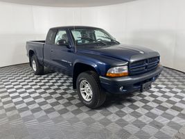 2002 DODGE DAKOTA SPORT