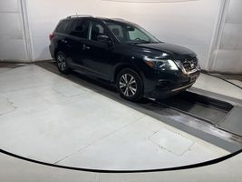 2017 NISSAN PATHFINDER SV