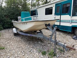 2001 CAROLINA SKIFF  
