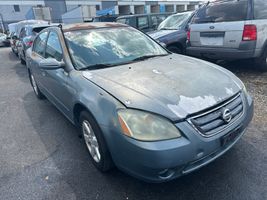 2002 NISSAN ALTIMA 