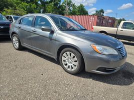 2012 CHRYSLER 200