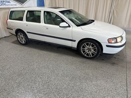2001 VOLVO V70 BASE