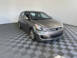 2014 HYUNDAI ACCENT SE
