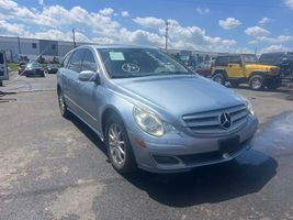 2006 MERCEDES-BENZ R CLASS R500