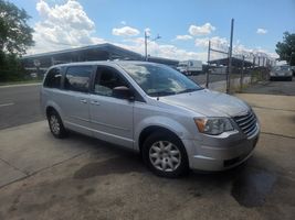 2009 CHRYSLER TOWN & COUNTRY LX