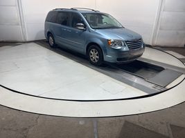 2010 CHRYSLER TOWN & COUNTRY TOURING
