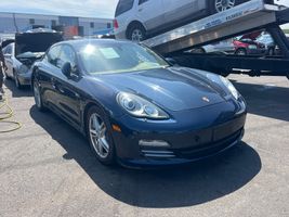 2011 PORSCHE PANAMERA 