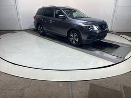 2017 NISSAN PATHFINDER SV