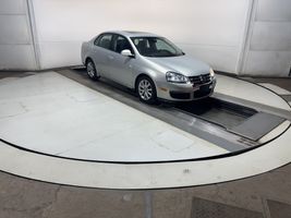 2010 VOLKSWAGEN JETTA 