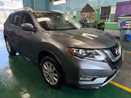 2017 NISSAN ROGUE SV