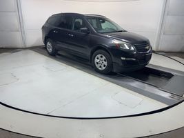2017 CHEVROLET TRAVERSE LS