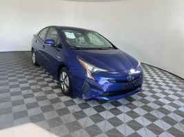 2017 TOYOTA PRIUS 