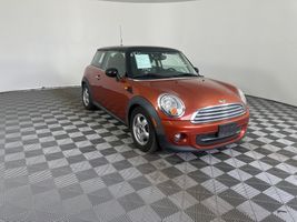 2011 MINI COOPER 