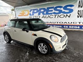 2013 MINI COOPER BASE