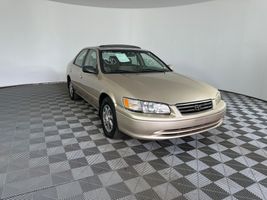 2001 TOYOTA CAMRY LE