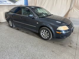 2001 VOLKSWAGEN NEW PASSAT GLS - 2001.5