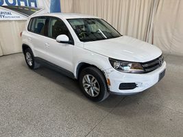 2012 VOLKSWAGEN TIGUAN S