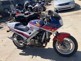 1986 HONDA VFR700F 
