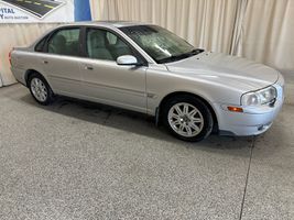 2005 VOLVO S80 BASE