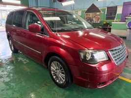 2010 CHRYSLER TOWN & COUNTRY