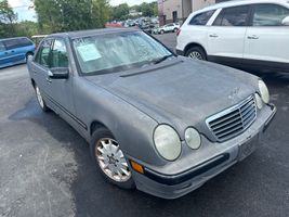 2000 MERCEDES-BENZ E CLASS E320