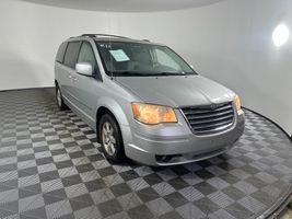 2010 CHRYSLER TOWN & COUNTRY TOURING