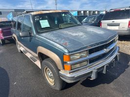 1994 CHEVROLET SUBURBAN 