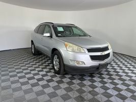 2009 CHEVROLET TRAVERSE LT
