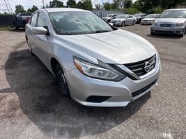 2017 NISSAN ALTIMA S