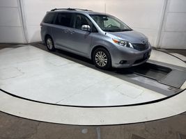 2014 TOYOTA SIENNA XLE 8-PASSENGER